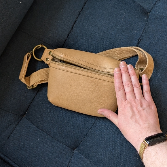 Tan Belt bag - Picture 5 of 5